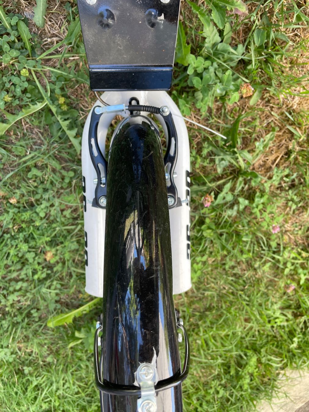 Vélos: Tretroller Trottinet Master 26-20 weiss mit Korb – D'occasion à Baar par Bermudas 4