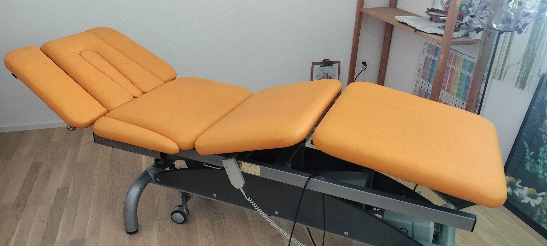 Sedie a sdraio: Therapie- / Massageliege – Usato da Quarten venduto da Staebae