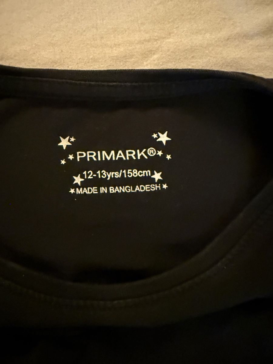 Primark T-shirt: Schwarz T-Shirt Primark – Usato da Bolligen venduto da lee_orange 2