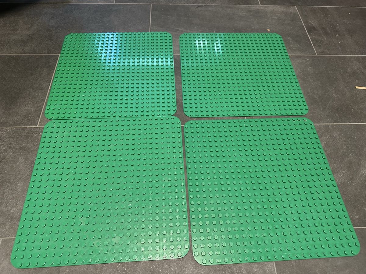 Lego Kit di costruzioni: 4x Grüne Lego Duplo Bauplatten Set – Usato da Pratteln venduto da san_p6mt