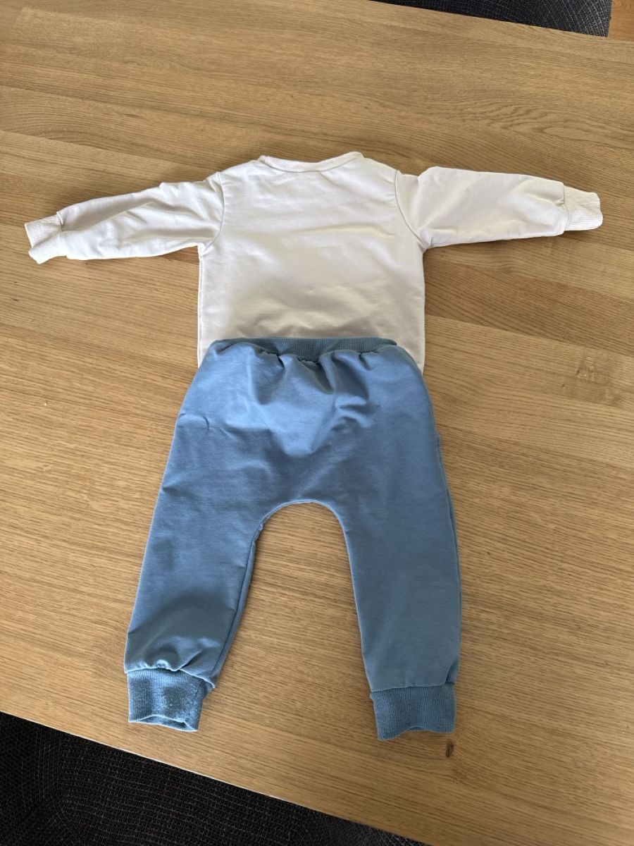 Lotti & Set di vestiti: Süsses Set Gr 12-18M mit Traktor Motiv – Usato da Sonnental venduto da sop_9scm 1