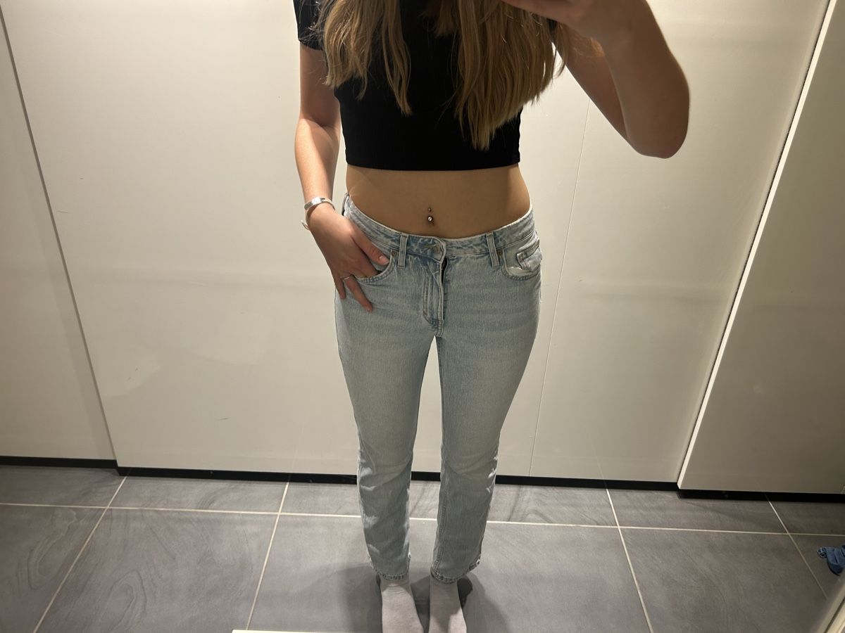 Jeans: Damen Jeans – Usato da Niederurnen venduto da hee_s95t