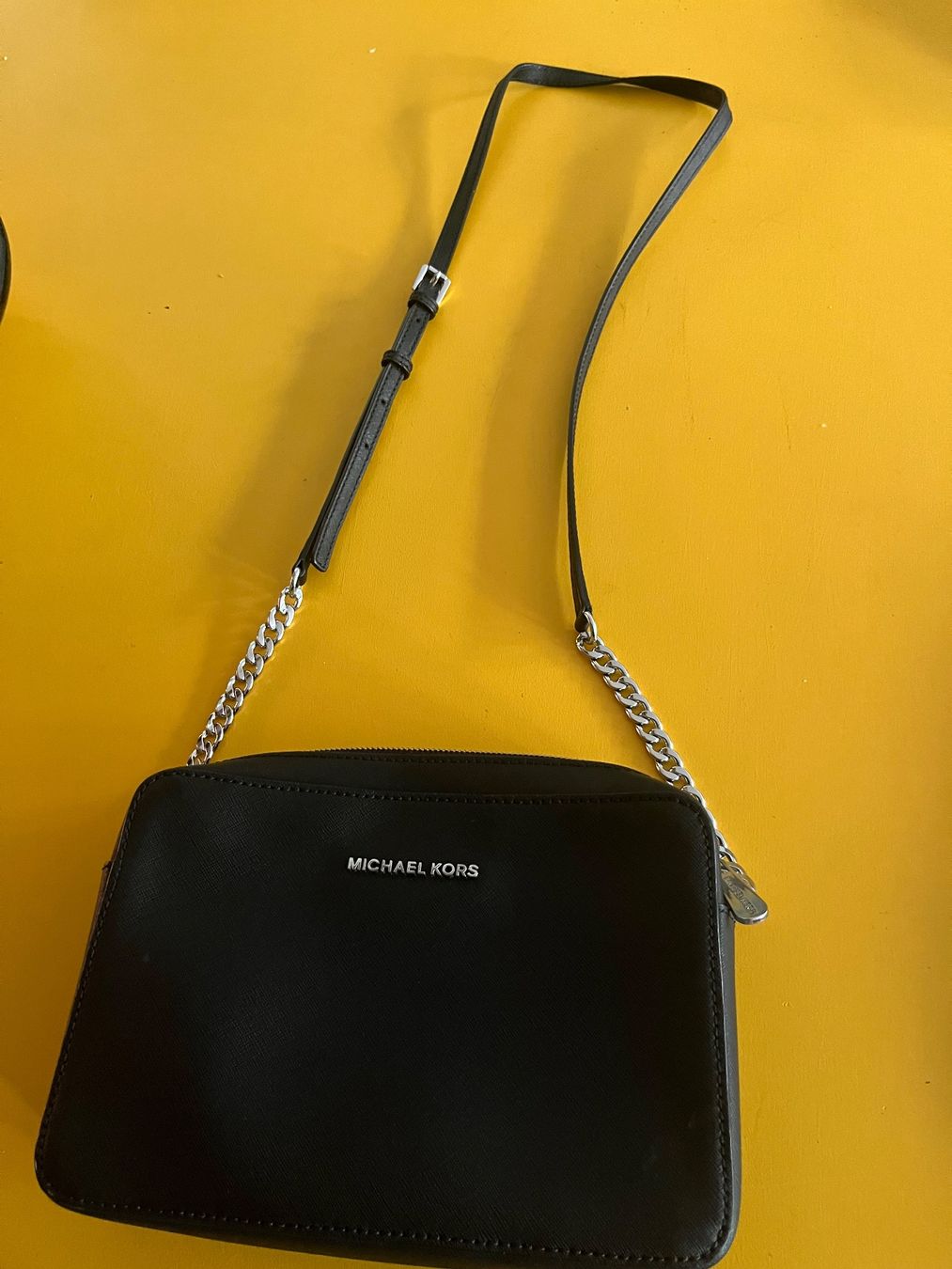 Michael Kors Sacs femmes: Sac Michael Kors – D'occasion à Biel-Bienne par Doriskoloris 1