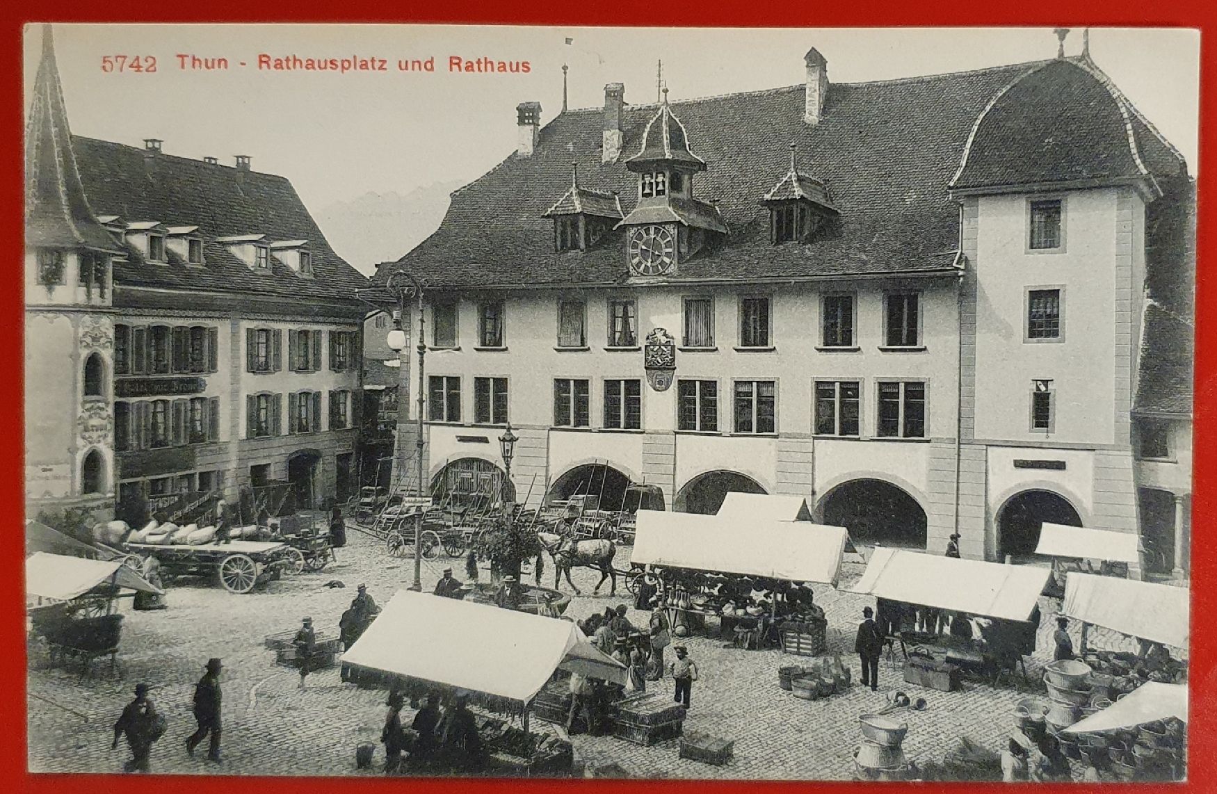 Cartoline postali: Thun - Rathausplatz und Rathaus – Usato da Kreuzlingen venduto da Rschweiz1