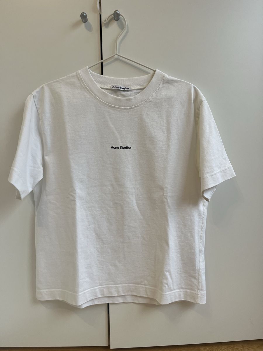 Acne Studios T-Shirts: Acne Studios Tshirt – Neu (gemäss Beschreibung) aus Zürich von sho_rcg6