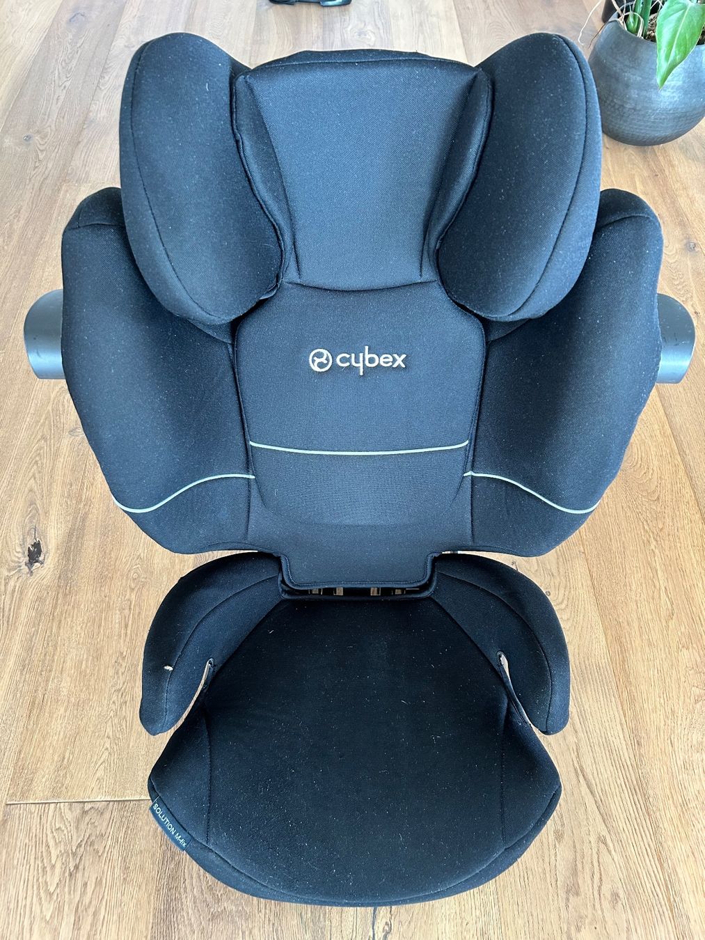 Cybex Seggiolini per auto: Cybex Kindersitz schwarz – Usato da Sempach venduto da appeldes 1