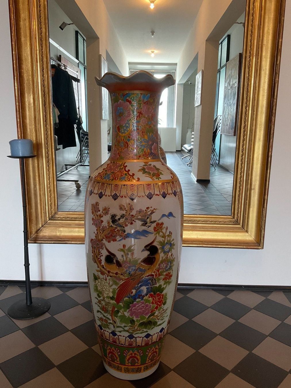 Vase & Récipients: Bodenvase aus China – D'occasion à Utzigen par elf01 1
