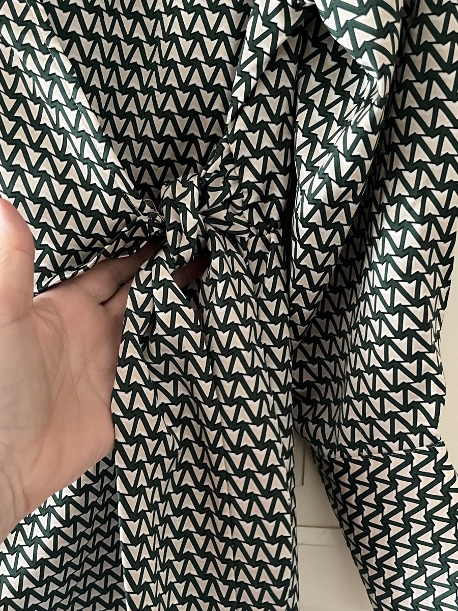 H&M Blusen: Bluse H&M Gr.M  NEU – Neu (gemäss Beschreibung) aus Basel von Kalila677 5