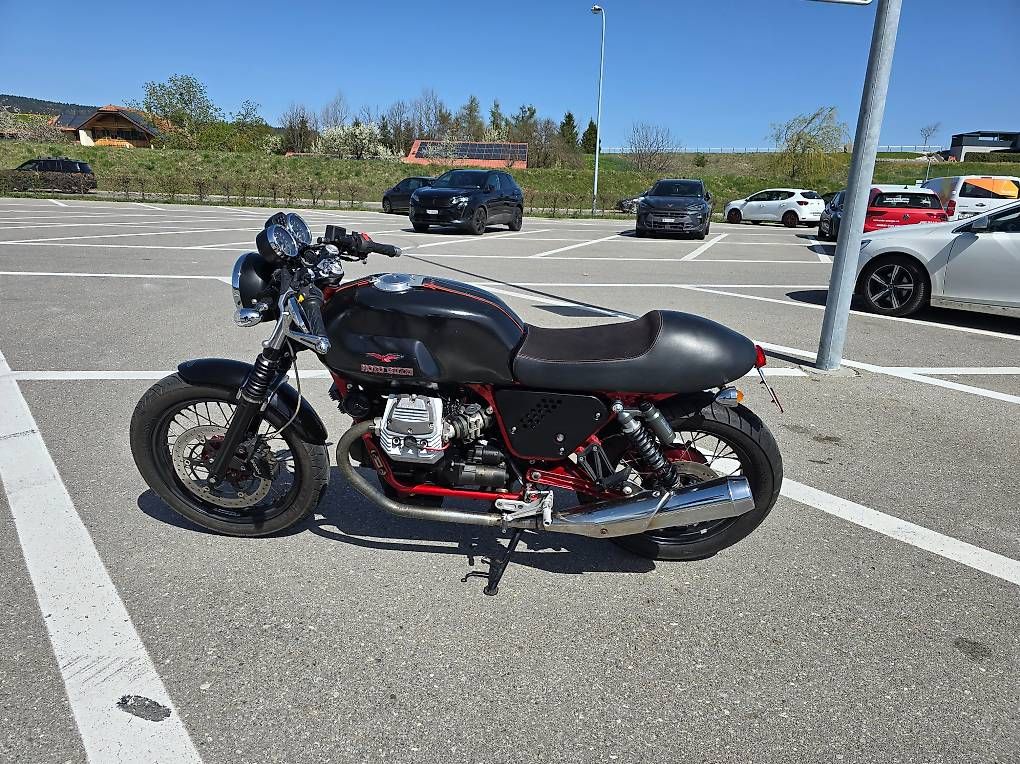 Strasse: Moto Guzzi V7 Racer 2011  15535 km  – Gebraucht aus Bulle von sam_5p9l 2