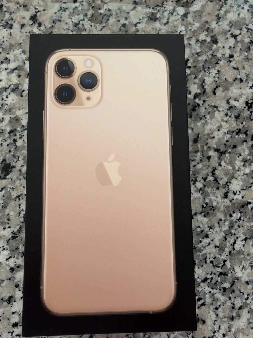 Apple Telefoni cellulari / Smartphones: Iphone 11 Pro 256gb – Usato da Stallikon venduto da Stalliker13 5