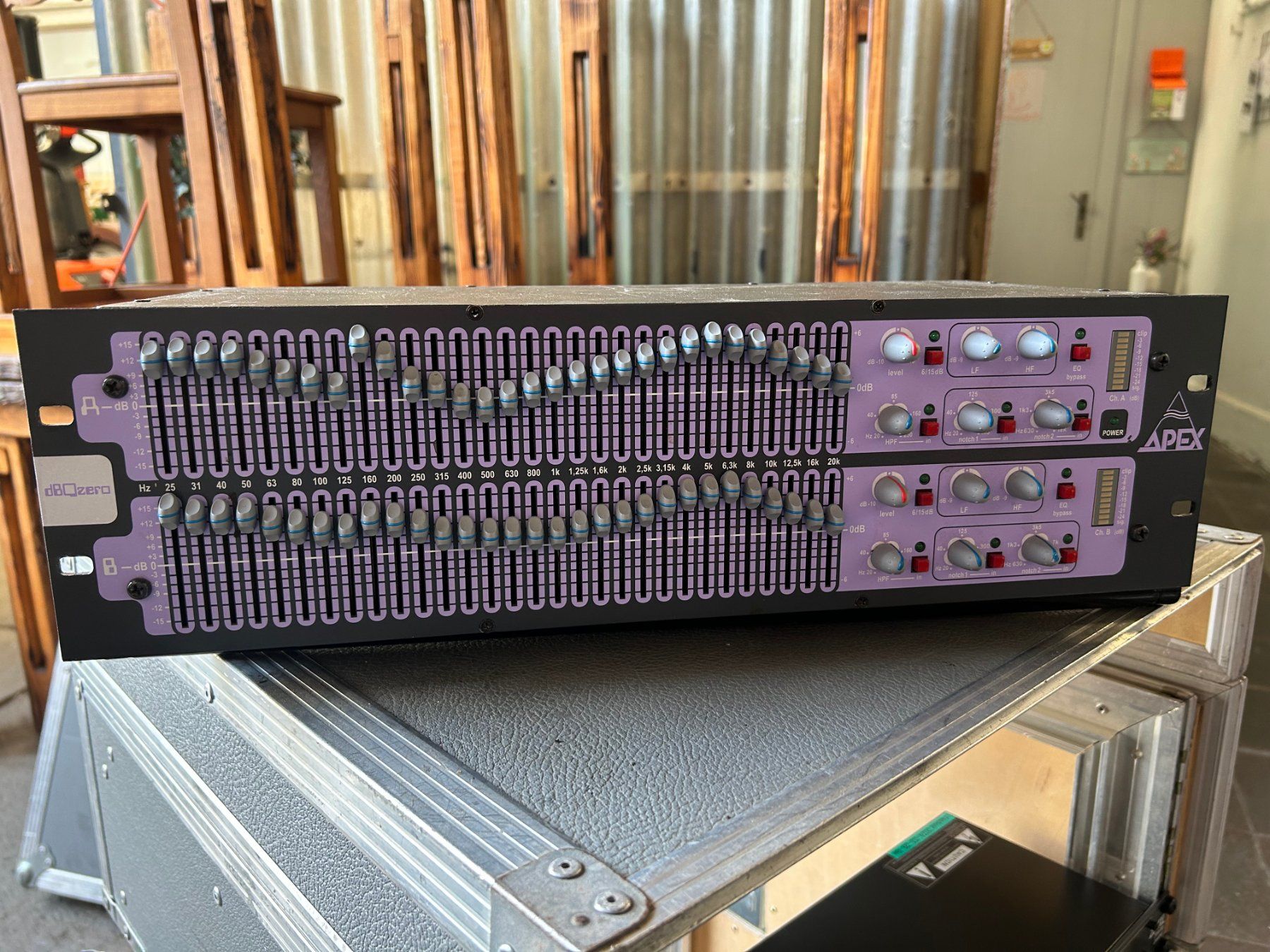 Equalizzatori: Apex DBQ Zero 2-Kanal 30-Band Grafik-Equalizer – Usato da Sugiez venduto da brockicenter 1