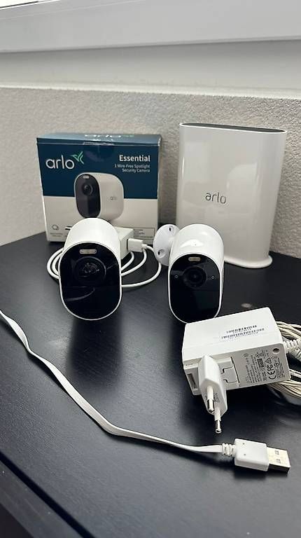 Caméscopes: Kit Arlo Essential  2 caméras + station de base – D'occasion à Morges par ake_785h 3