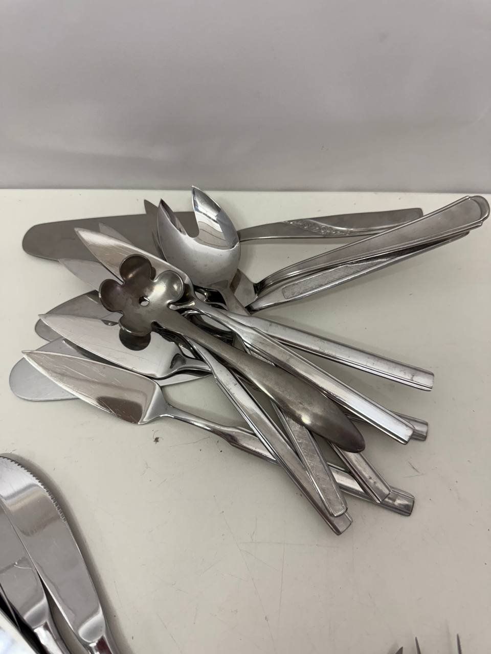 Bestecksets: Diverse Besteck , Messer Gabel Löffel Set K 141 – Gebraucht aus Oberönz von  7
