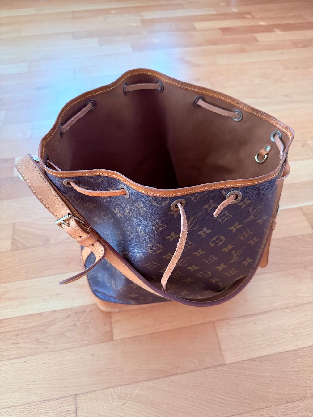 Louis Vuitton Taschen: Louis Vuitton Noe – Gebraucht aus Zwingen von Nira23 1