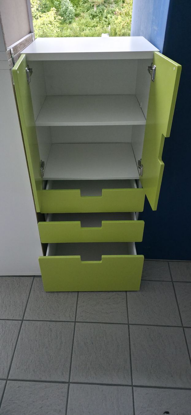 Armadi: Grüner Kinder Schrank mit Schubladen – Usato da Uster venduto da fuchur01 1