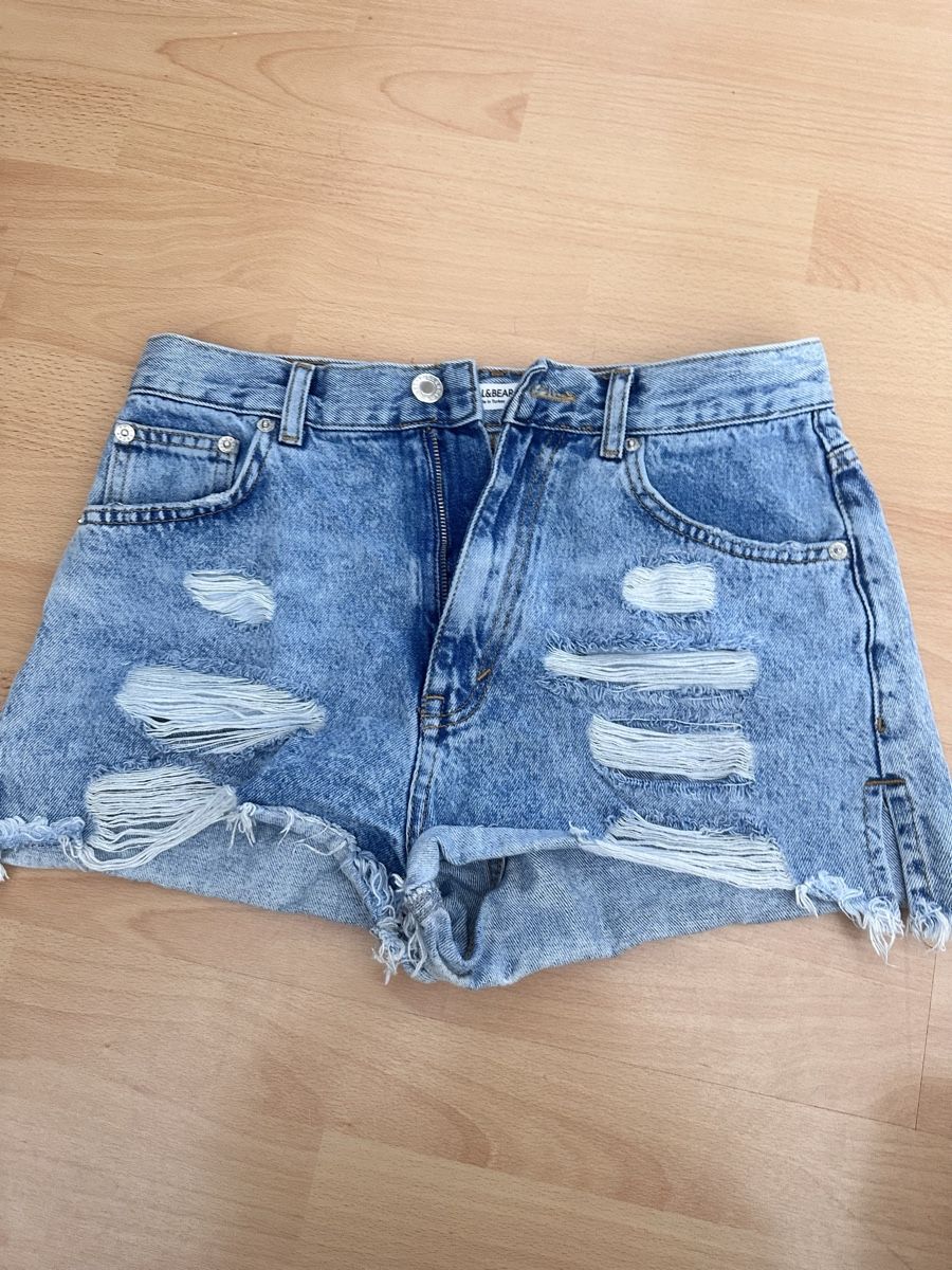 Pull&Bear Pantaloni: Pull&Bear Jeans Shorts, Gr.40, hellblau, Top Zustand! – Usato da Pfäffikon SZ venduto da deyjanira 1