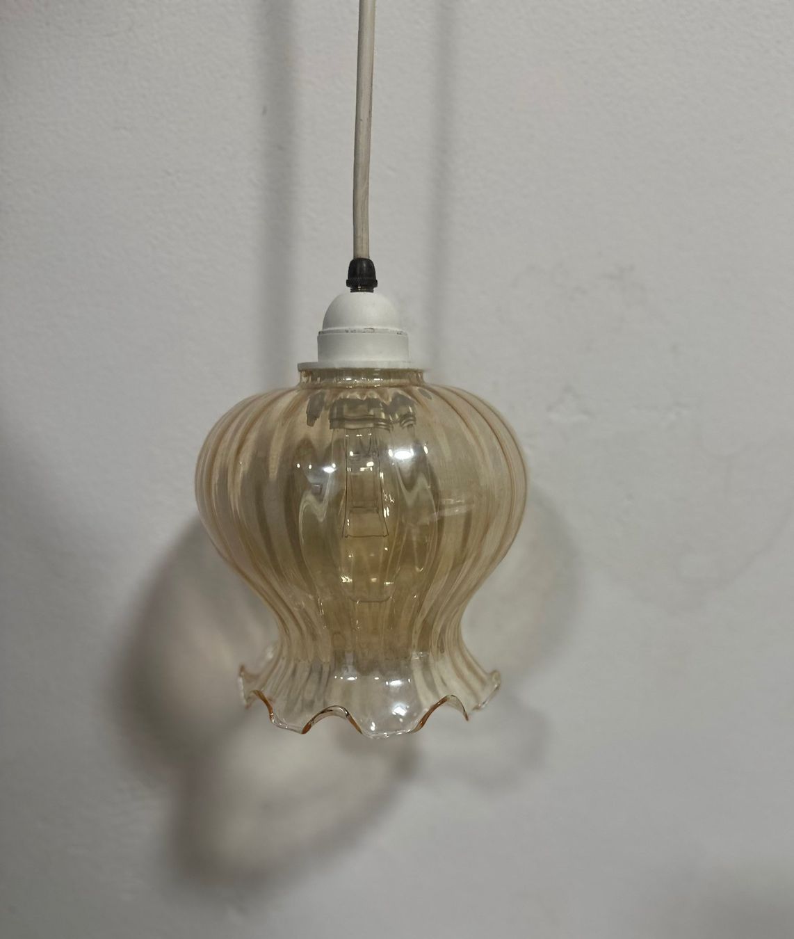 Lampade: Lampada con boule in vetro – Usato da Sagno venduto da ang_fs6n