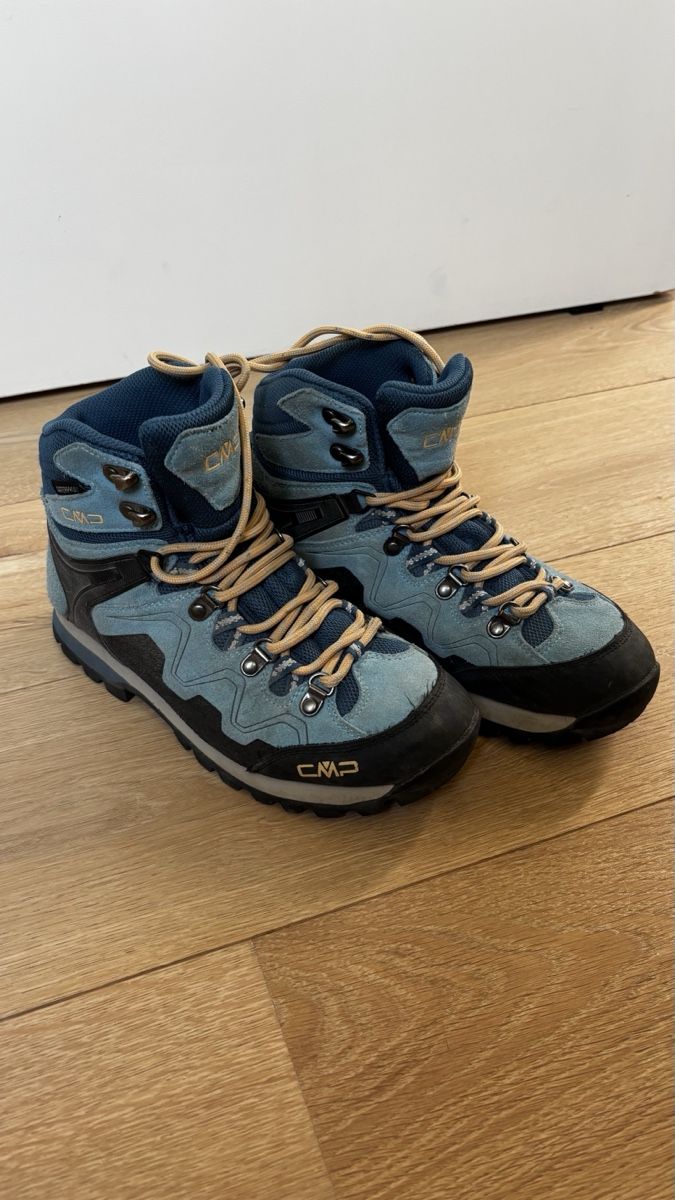 CMP Chaussures garçon: Chaussures de randonnée CMP bleu taille 38 usagé – D'occasion à Ursy par proma1206