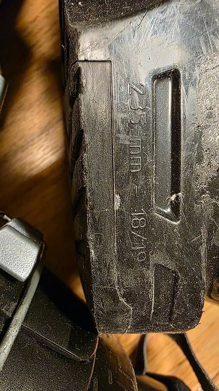 Herrenschuhe: Salomon Skischuhe Gr. 18 – Gebraucht aus Fällanden von worldnomad 2