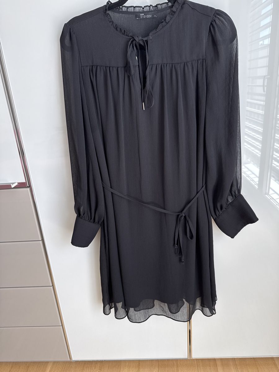 Vestiti: Schwarzes Kleid Gr. S - Elegant & Modern – Nuovo (secondo la descrizione) da Sursee venduto da Alyel