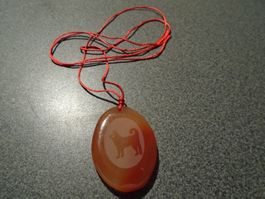 Anhänger Liebespaar, oval, rotes Band