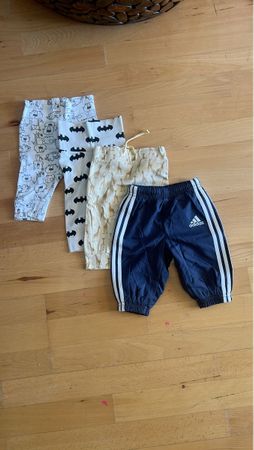 4 Hosen Kinder Grösse 56 gemischt
