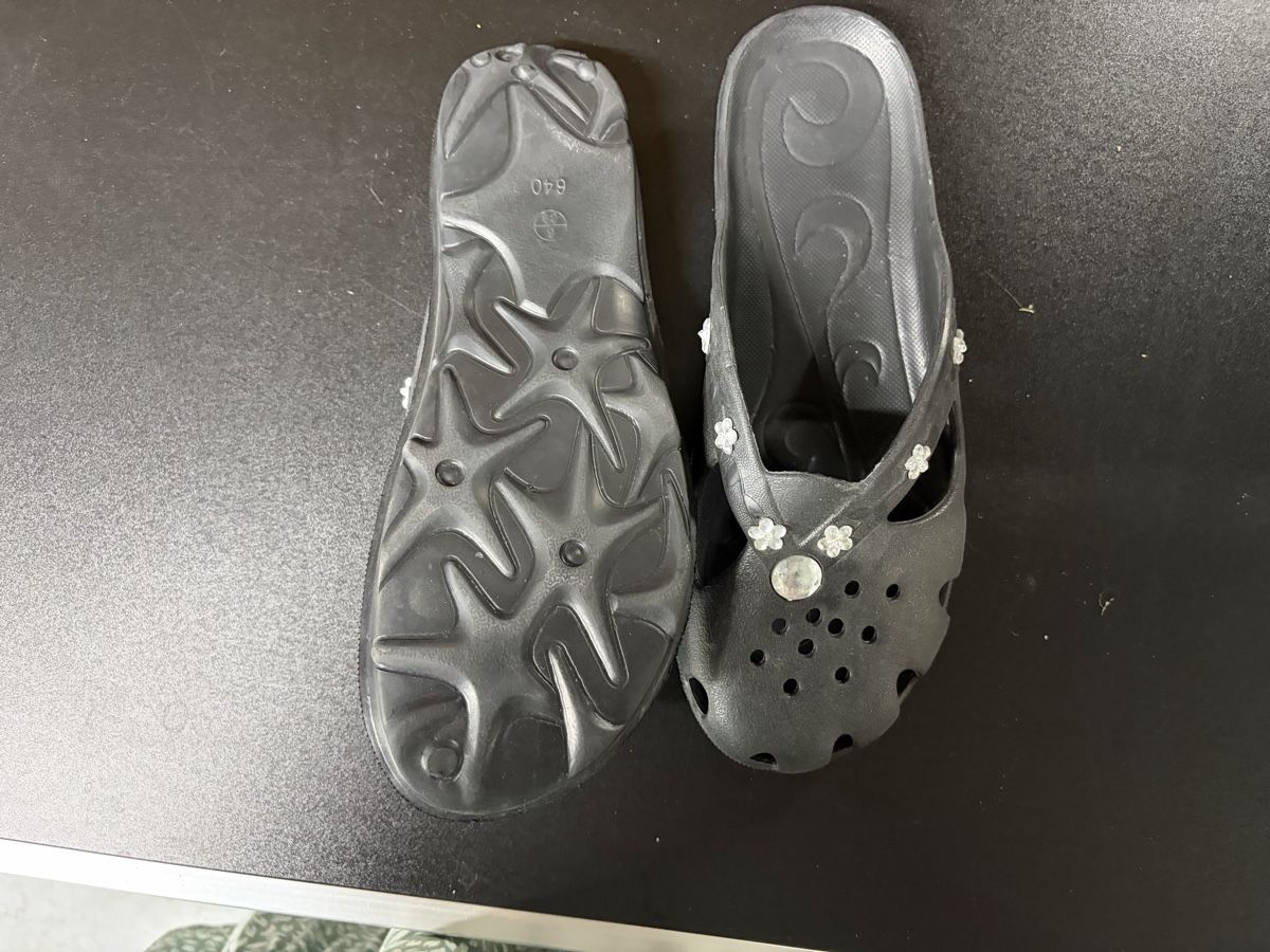 Damenschuhe: Schwarze Glogs – Gebraucht aus Obergösgen von Andre118 1