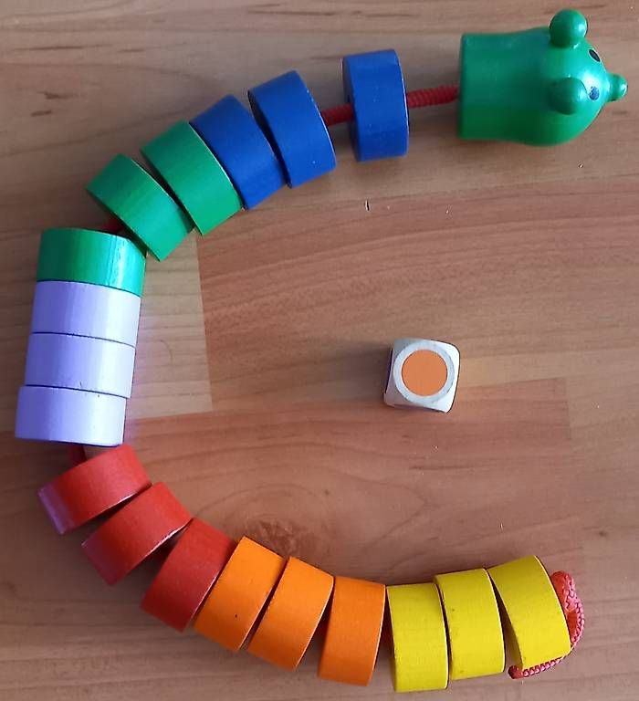 Jouets: Fädelraupe – D'occasion à Nussbaumen AG par myb_ymy9 1