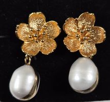 Elegante Ohrringe, Gold Blume und Süsswasserperle, neu!
