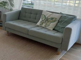 modernes und gut erhaltenes 2er Sofa