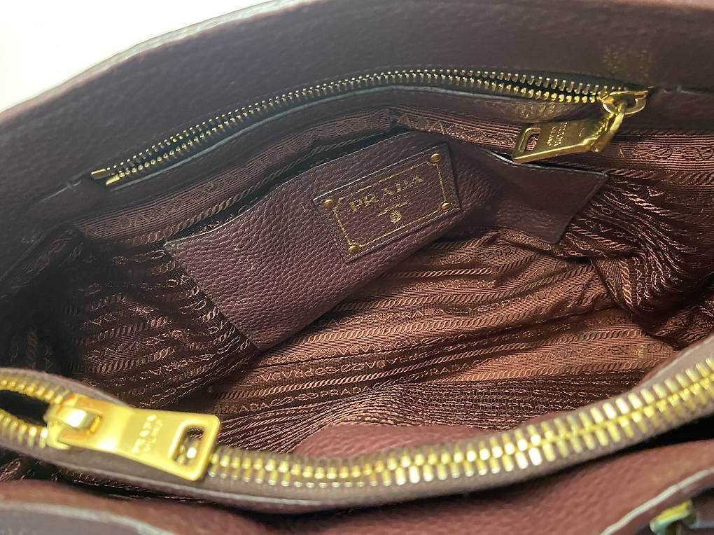 Sacs femmes: Prada Handtasche – D'occasion à Immensee par ver_8ssk 3