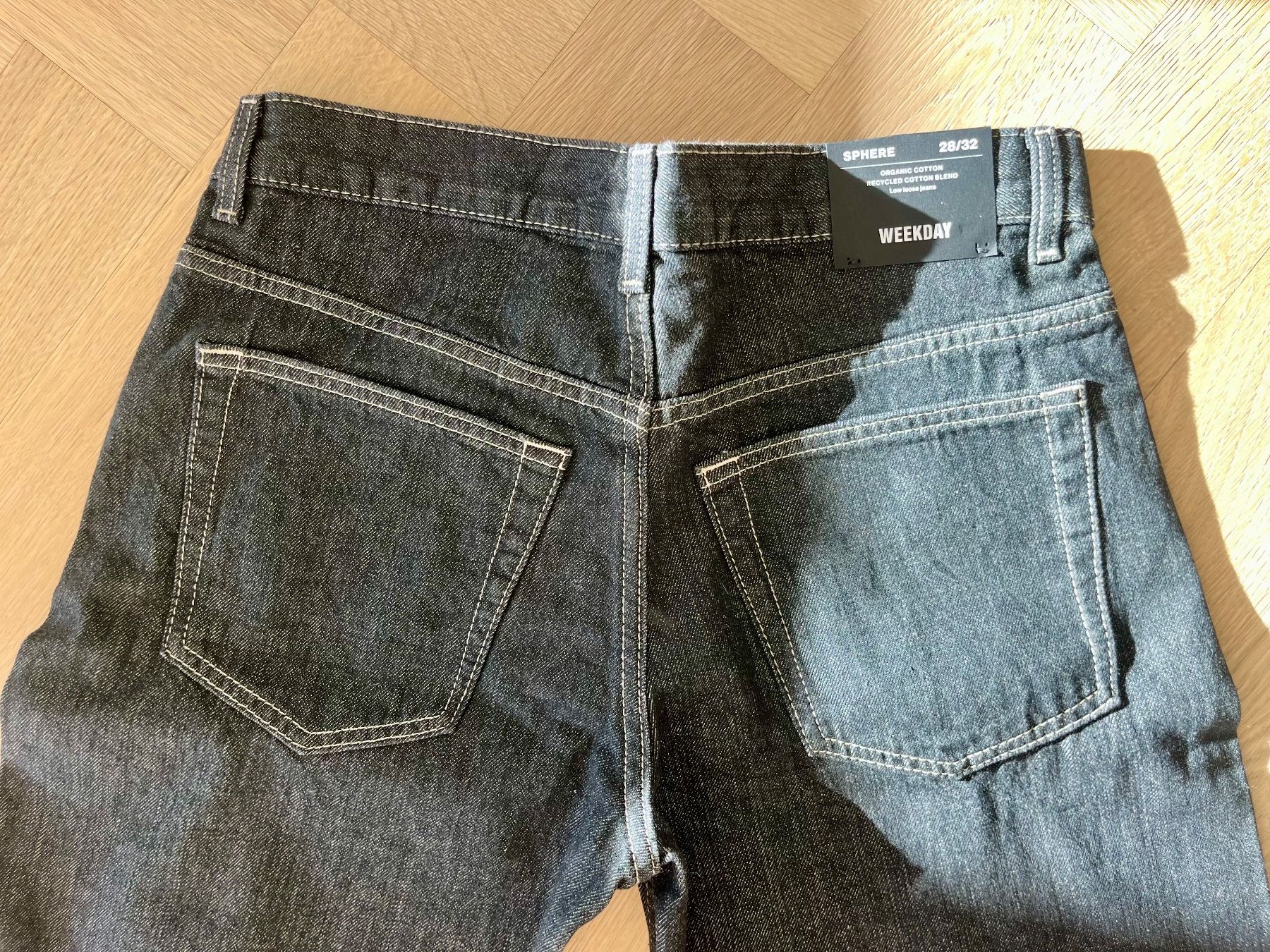 Weekday Jeans: Weekday SPHERE Jeans, taille 28/32,  Neuf – Nuovo e nell'imballaggio originale da St-Blaise venduto da Yeeppp 1