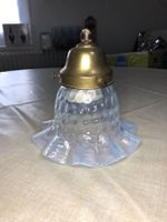 Lampe im Jugendstil, Opalinglas, antik