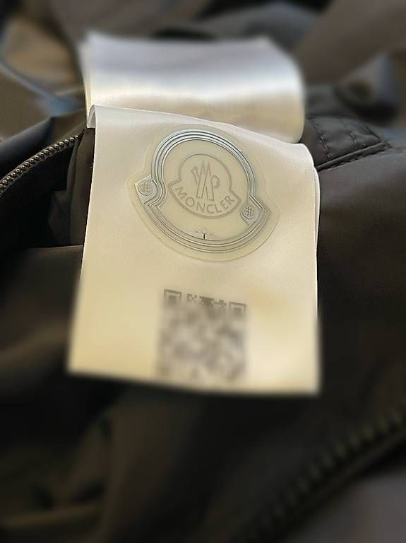 Moncler Giacche: Originale Moncler Jacke, Grösse S-M – Usato da Wädenswil venduto da nkf23 4