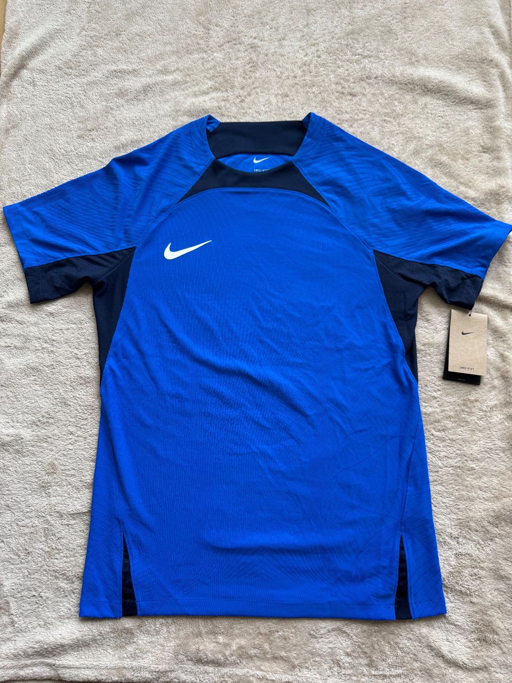 Nike T-shirt: T-Shirt Nike Performance – Nuovo e nell'imballaggio originale da Oftringen venduto da bmw_b8bm