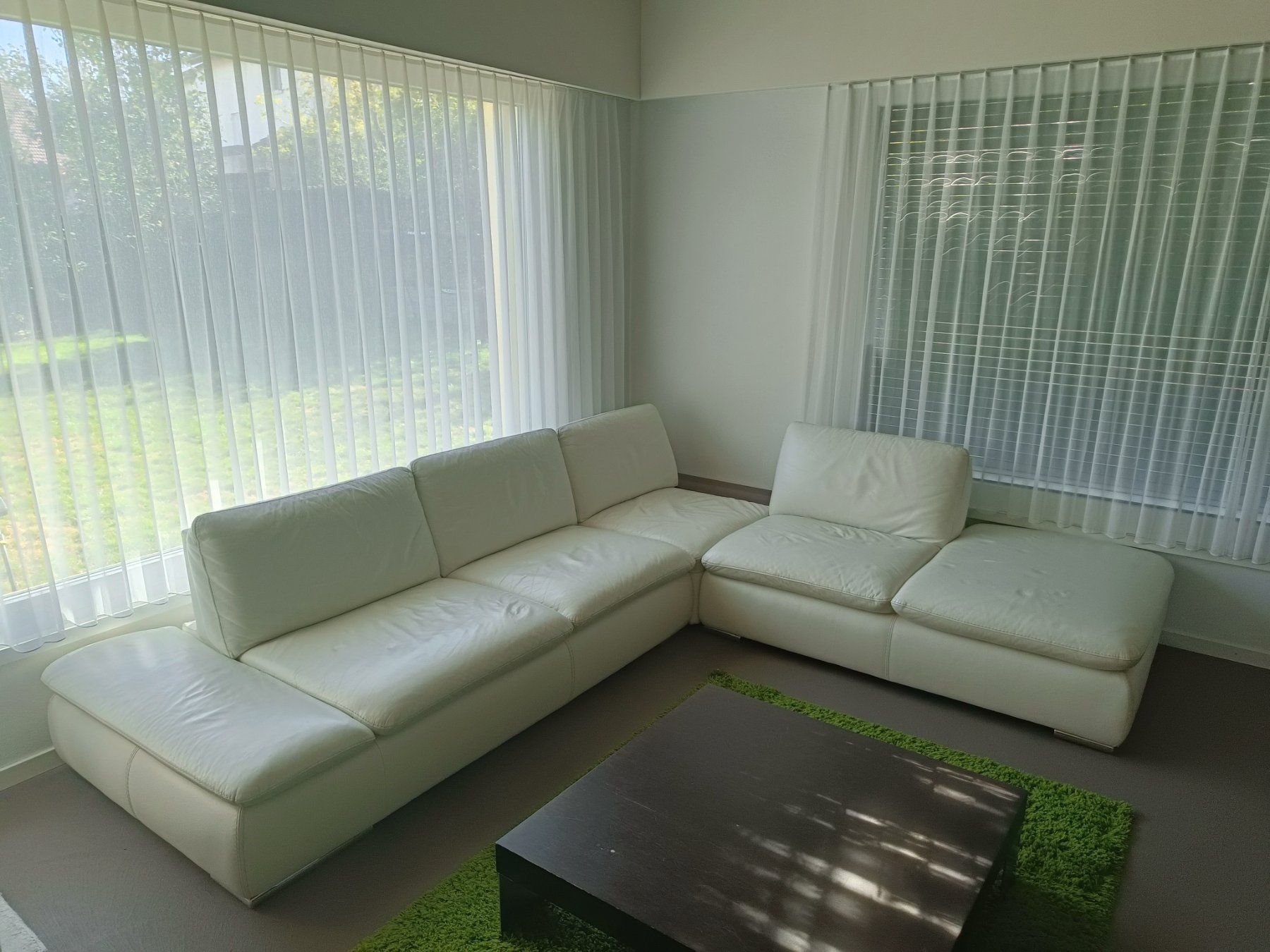 Sofas: Weisses Ledersofa – Gebraucht aus Niederglatt ZH von Marcj