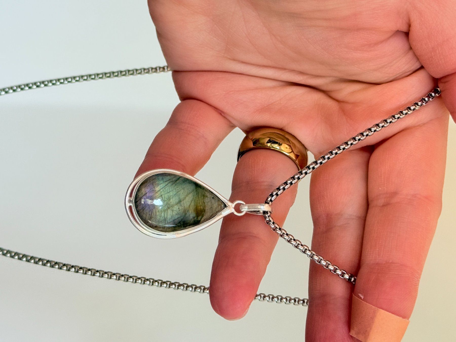 Catenine: Collier avec pendentif larme en labradorite – Nuovo e nell'imballaggio originale da Genève venduto da AGBERG 6
