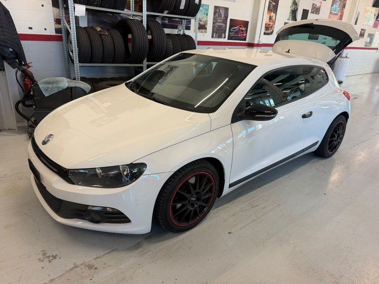 VW Automobili: VW Scirocco 2.0 TSI – Usato da Hünenberg venduto da Auto-Klinik01