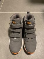 Warme Schuhe Gr. 33