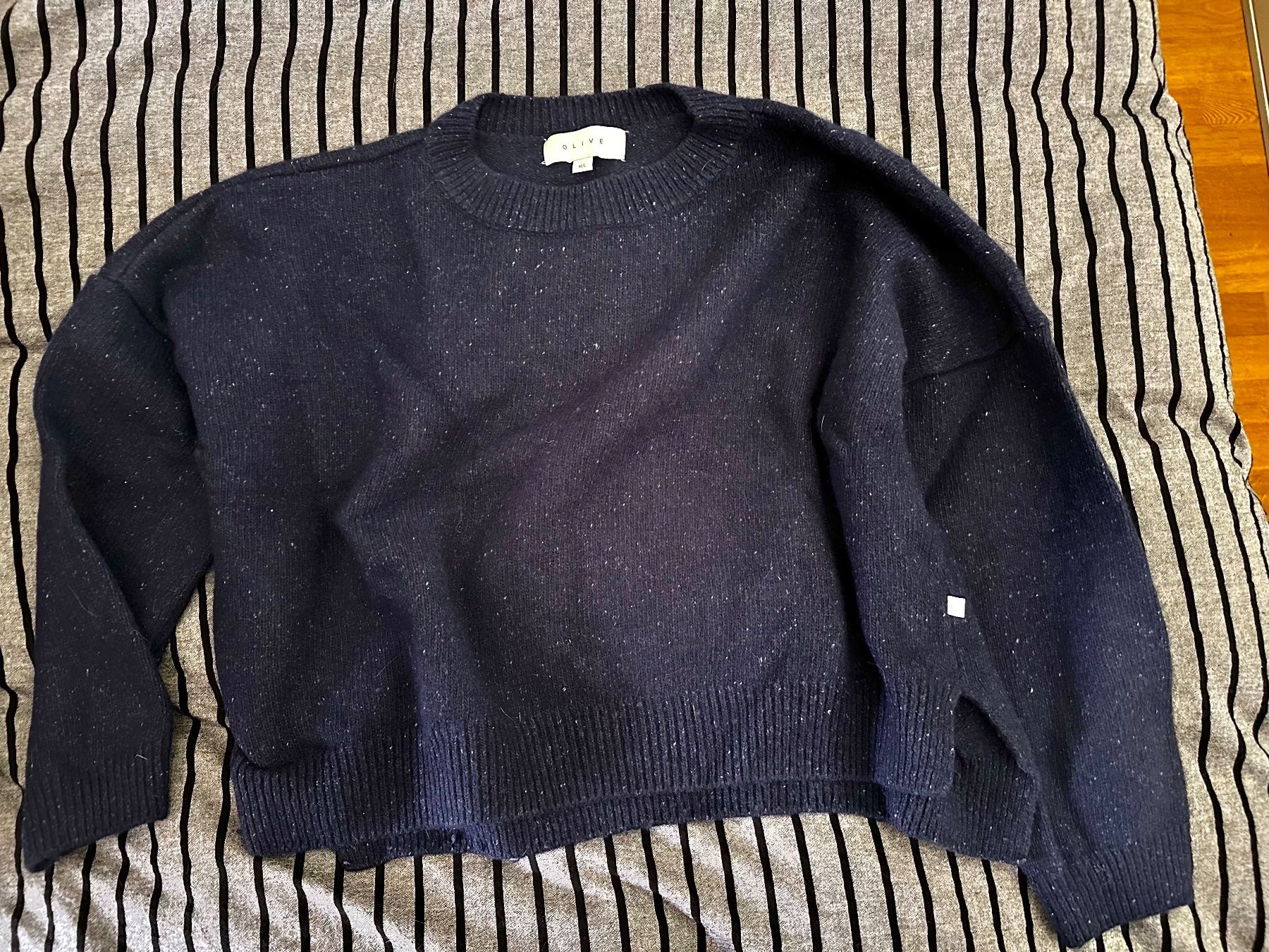 Maglioni & Felpe: Dunkelblauer Woll-Pullover - Kastiger Schnitt – Usato da Haldenstein venduto da enie123