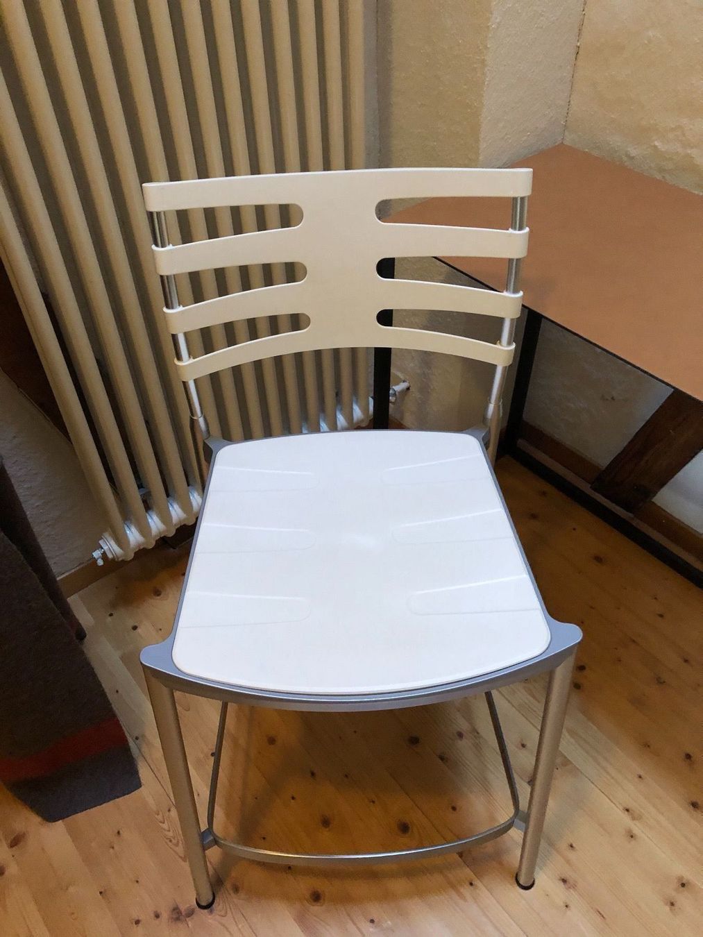Sedie: Fritz Hansen Barhocker Ice – Usato da Unterseen venduto da Fruchtfleisch 1