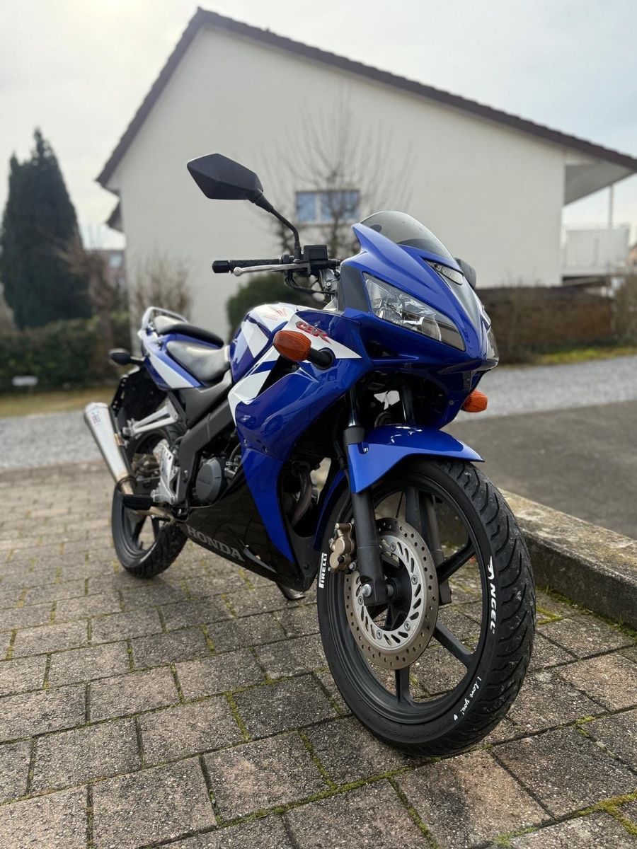 Strasse: Honda Cbr 125-r – Gebraucht aus Fislisbach von you_r6yv
