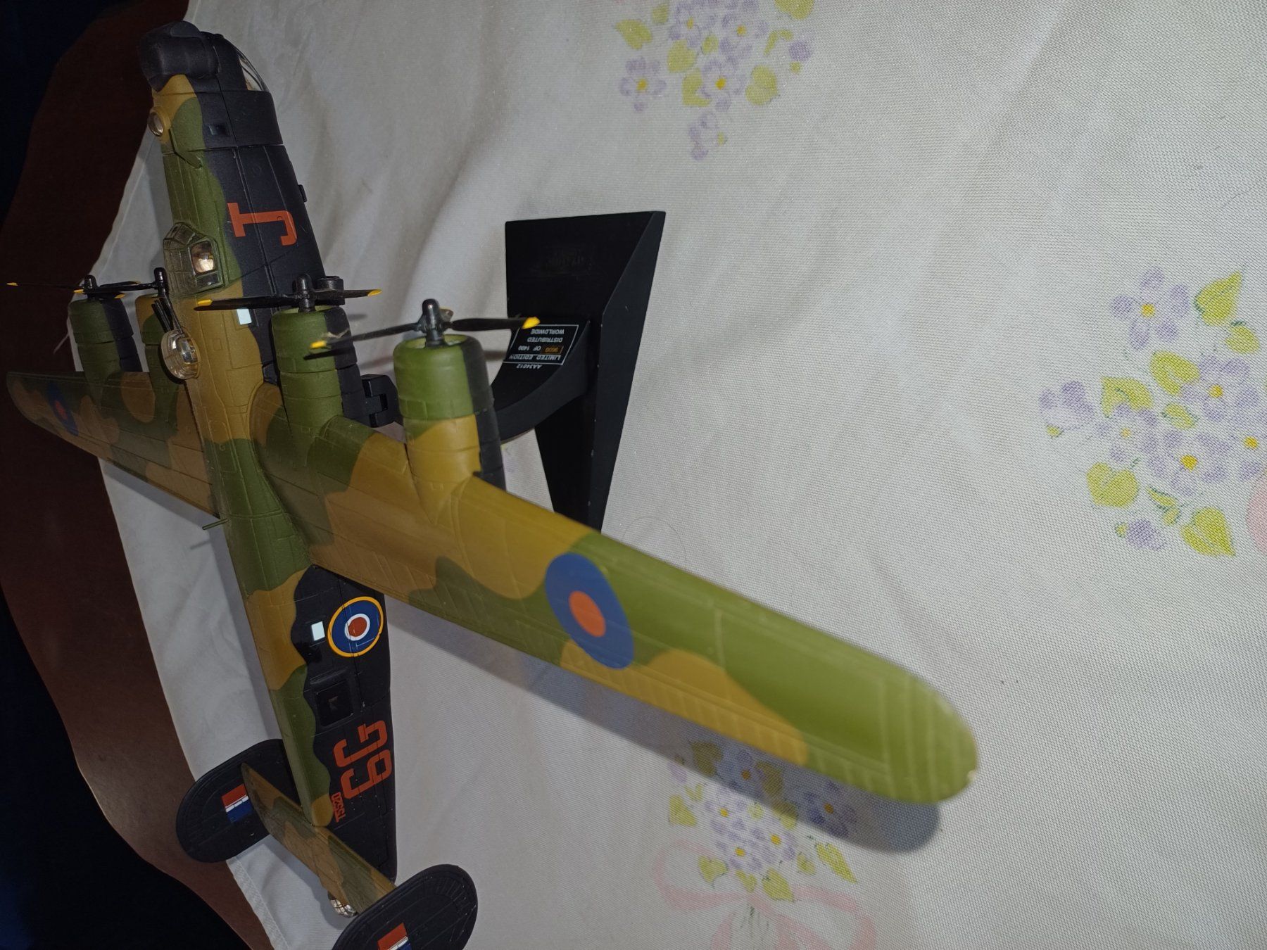 Corgi Toys Kit di modellismo & Modellini statici: Bomber B24 Sondermodell limitiert – Usato da Winznau venduto da Jaguar_01 6