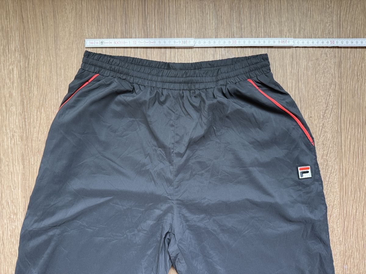 Fila Pantaloni: FILA Vintage Trackpants Y2K / L – Usato da Basel venduto da Mezze 3