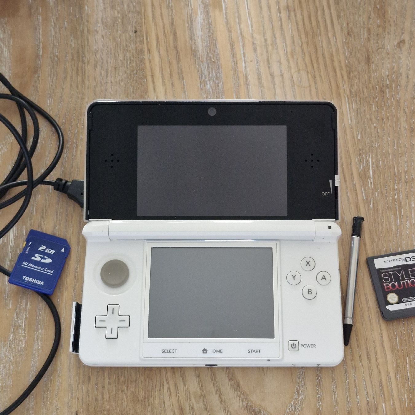 Nintendo Console: Nintendo 3DS – Usato da Neuchâtel venduto da yas_zdb7