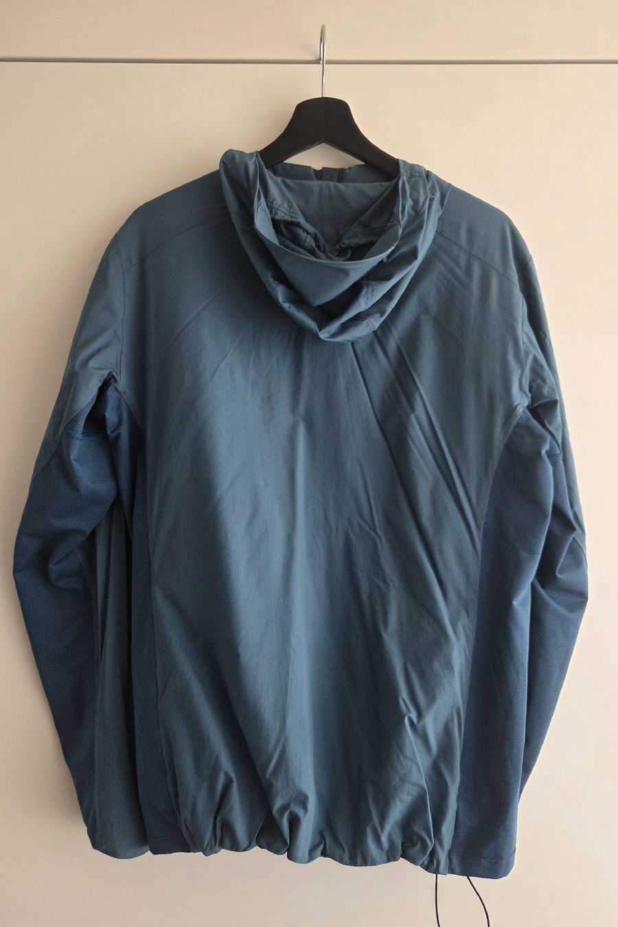 Arcteryx Jacken: Arc'teryx Atom SL Hoody - leichte Outdoor-Jacke – Gebraucht aus Luzern von Dinkelbrot 3