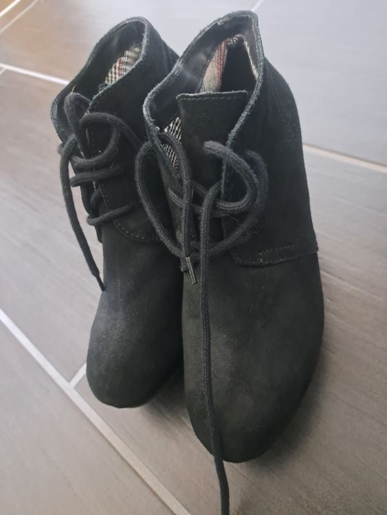 Damenschuhe: Schwarze Wildleder Keilabsatzschuhe Gr. 38 – Neu (gemäss Beschreibung) aus Neukirch (Egnach) von lar_7j2d 3