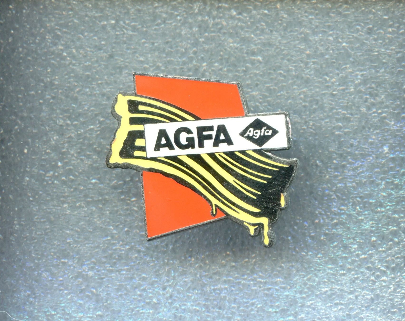 Plaketten & Abzeichen: AGFA – Gebraucht aus Winterthur von Sammleroase