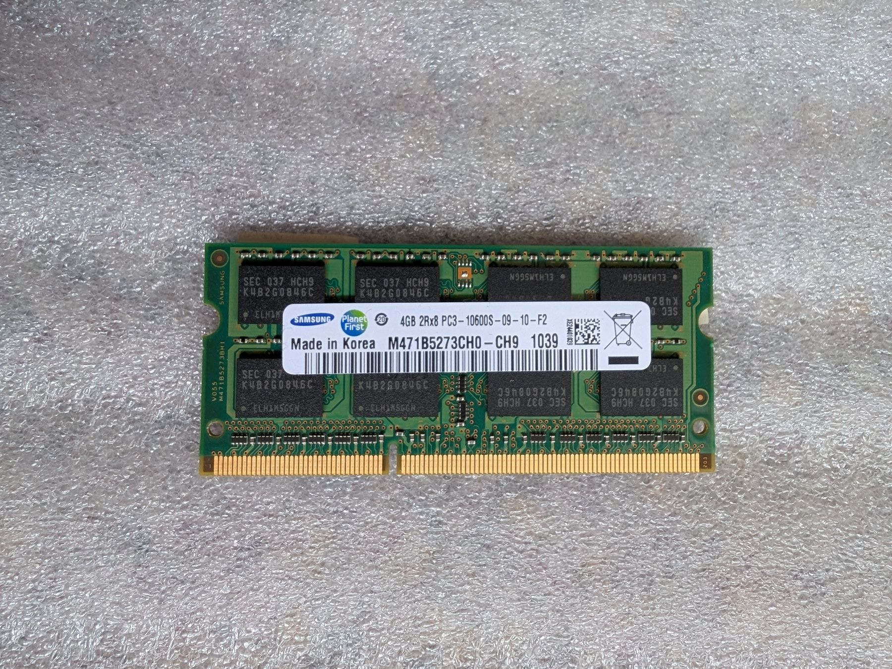 Samsung Memory / RAM: RAM 4GB 2Rx8 PC3 – Gebraucht aus Courtételle von sim_lvh8