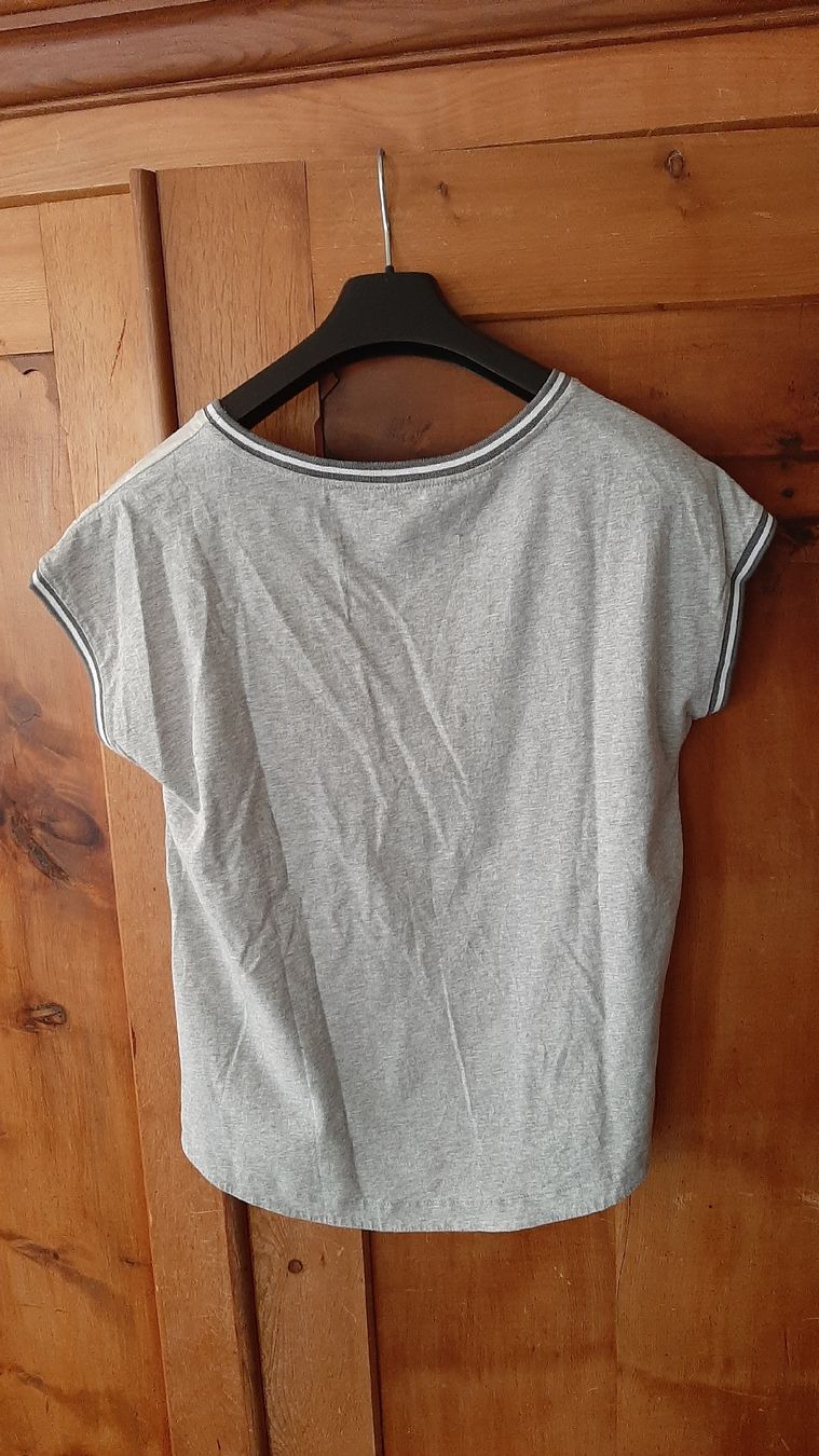 Luisa Cerano T-shirt: Luisa Cerano T-Shirt Grösse 38 – Usato da Dübendorf venduto da Luuuusmeitli12 3